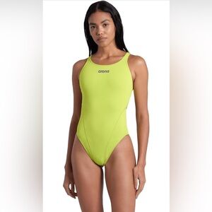 ARENA Women's Performance Solid Team Swim Tech Swimsuit5
